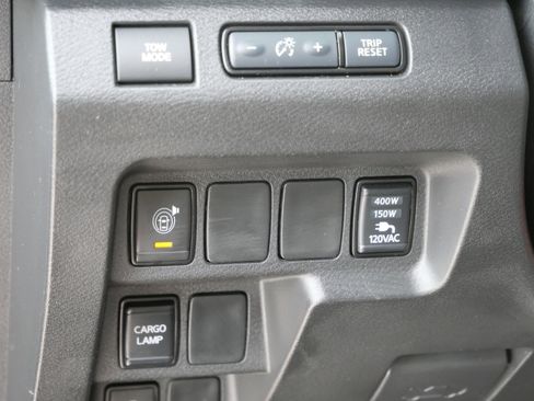 Used 2024 Nissan Frontier Pro-X w/ Pro Convenience Package image 21