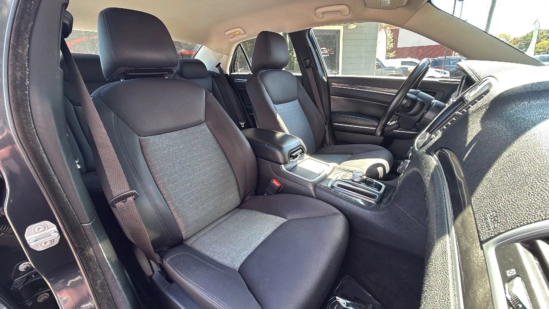 Used 2019 Chrysler 300 Touring w/ Sport Appearance Package RWD image 30