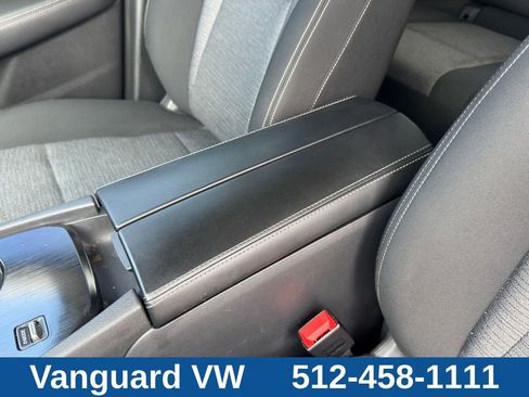 Used 2023 Nissan Rogue SV FWD image 16
