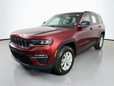 Used 2023 Jeep Grand Cherokee Limited AWD/4WD image 3