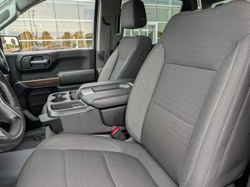 Used 2021 Chevrolet Silverado 1500 LT AWD/4WD image 16