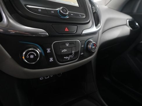 Used 2019 Chevrolet Equinox LS FWD image 20