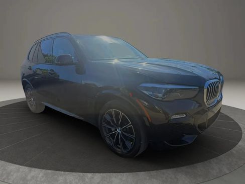 Used 2019 BMW X5 xDrive40i w/ M Sport Package AWD/4WD image 3
