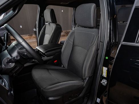 Used 2025 RAM 3500 Big Horn image 29