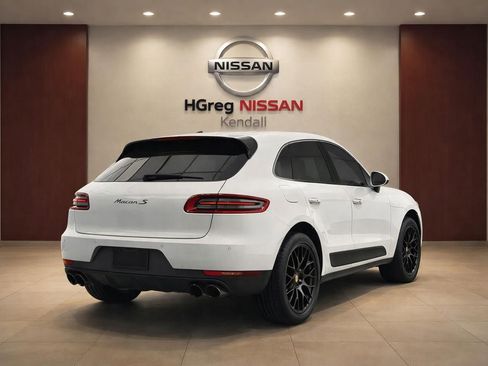 Used 2018 Porsche Macan S AWD/4WD image 4