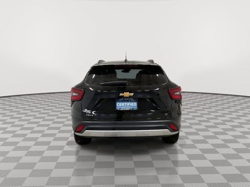 Certified 2025 Chevrolet Trax LT w/ LT Convenience Package image 9