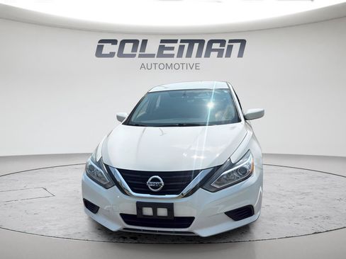 Used 2018 Nissan Altima 2.5 S w/ S Convenience Package FWD image 2