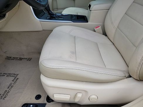 Used 2016 Toyota Camry XLE w/ Moonroof Package FWD image 14