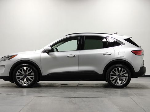 Used 2020 Ford Escape Titanium image 7