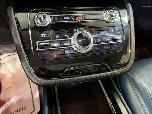 Used 2020 Lincoln Corsair Reserve w/ Equipment Group 201A image 20