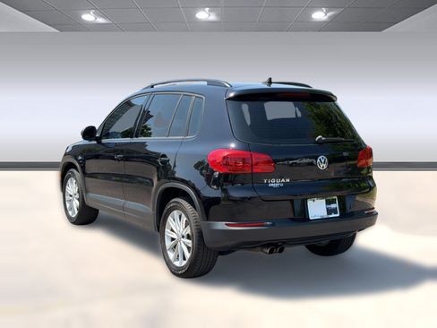 Used 2017 Volkswagen Tiguan S FWD image 3