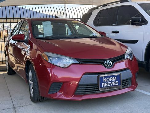 Used 2014 Toyota Corolla LE image 3