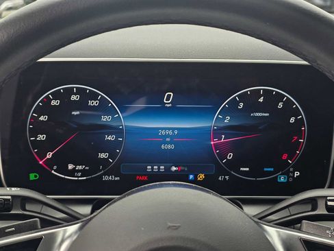 Used 2025 Mercedes-Benz GLC 300 GLC 300 image 25