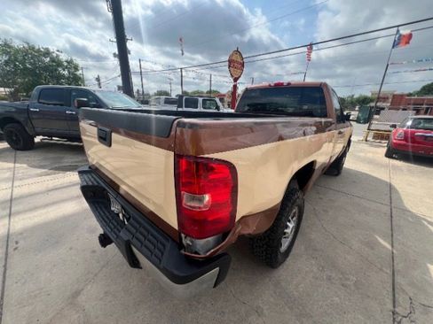 Used 2014 Chevrolet Silverado 2500 W/T AWD/4WD image 5