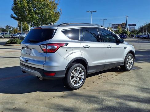 Used 2018 Ford Escape SEL w/ Ford Safe & Smart Package image 4