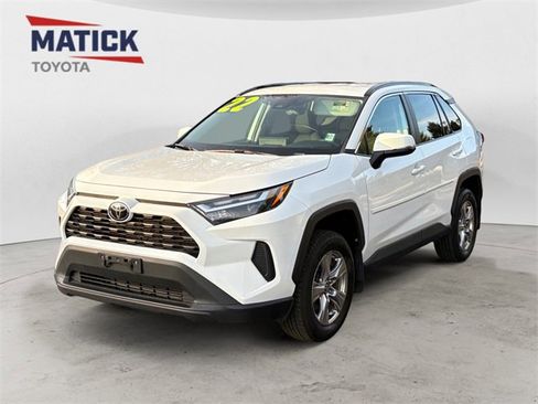 Used 2022 Toyota RAV4 XLE image 3