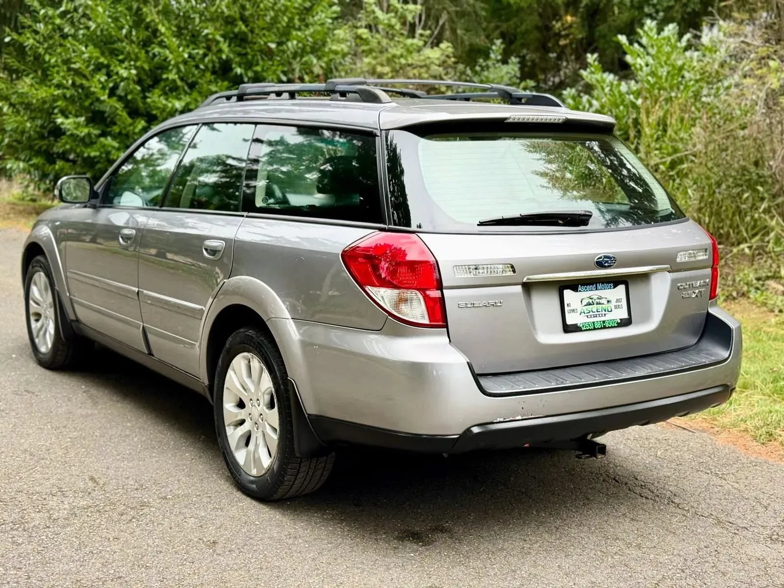 Used 2008 Subaru Outback 2.5XT Limited AWD/4WD image 3