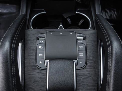 Used 2022 Mercedes-Benz GLE 350 4MATIC image 20