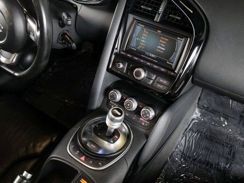 Used 2011 Audi R8 V8 image 17