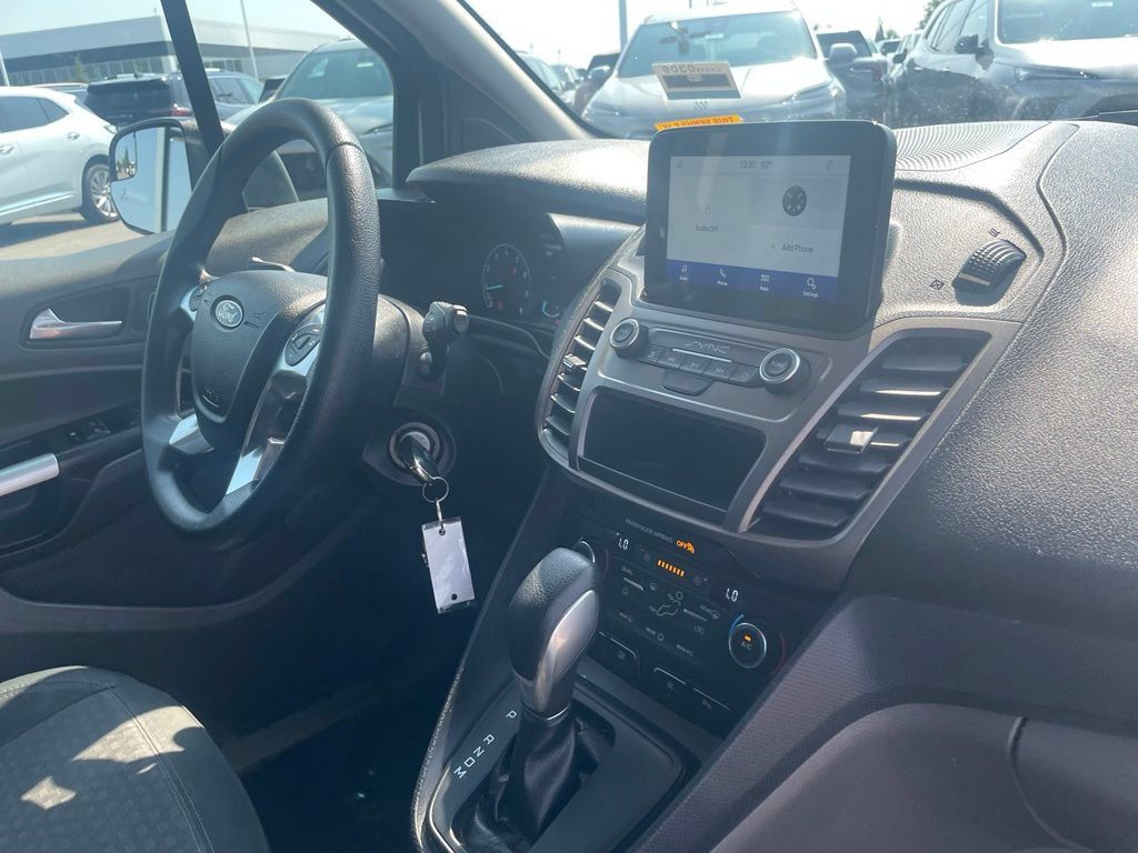 Used 2022 Ford Transit Connect XLT FWD image 2