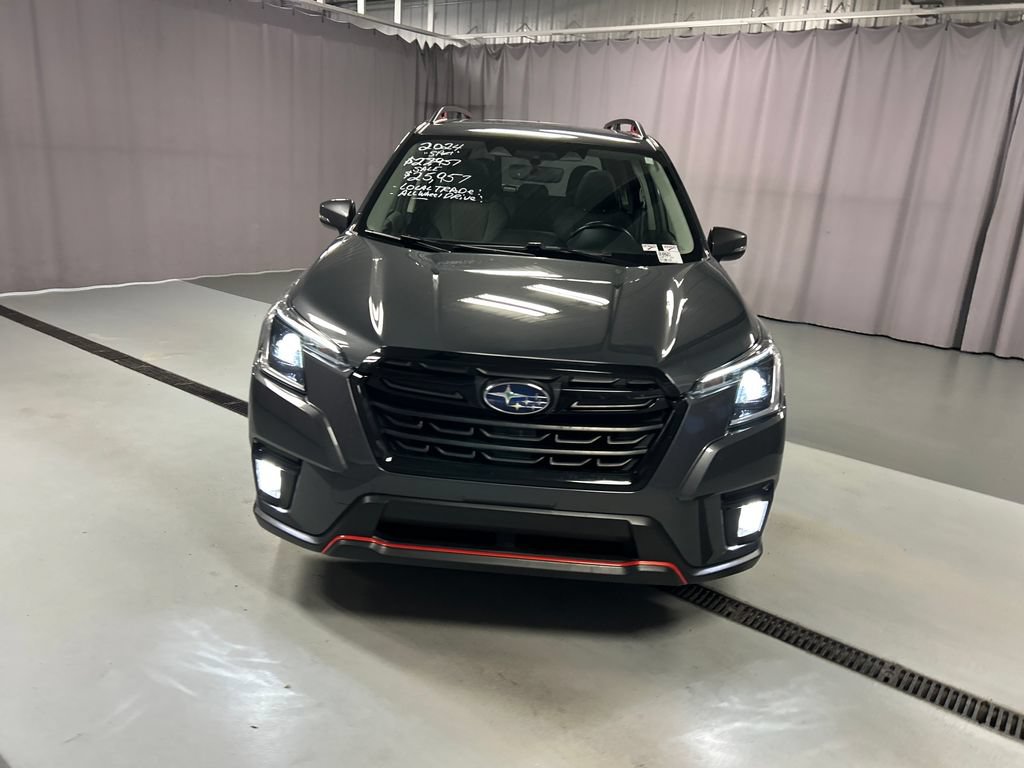 Used 2024 Subaru Forester Sport AWD/4WD image 2
