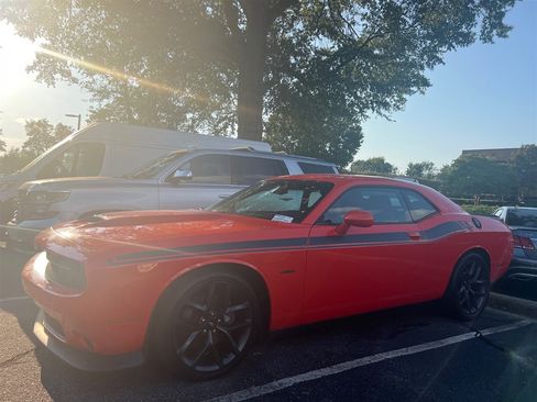 Used 2019 Dodge Challenger R/T w/ Plus Package RWD image 1