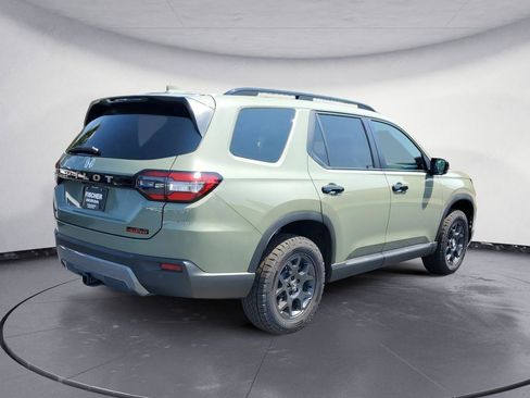 New 2026 Honda Pilot TrailSport image 3