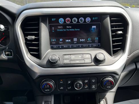 Used 2019 GMC Acadia SLT AWD/4WD image 17