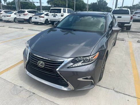 Used 2018 Lexus ES 350 w/ Luxury Package w/Wood Trim FWD image 1