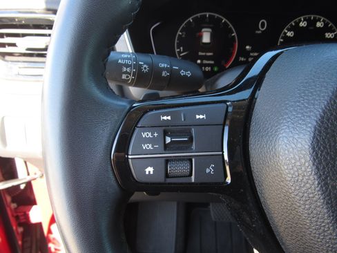 Used 2025 Honda Pilot Touring image 28