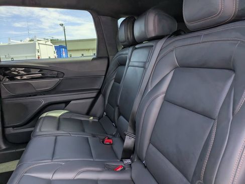 Used 2024 Lincoln Nautilus Premier w/ Jet Appearance Package AWD/4WD image 17