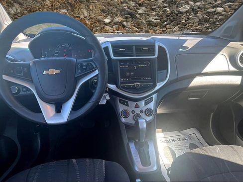 Used 2019 Chevrolet Sonic LT image 15