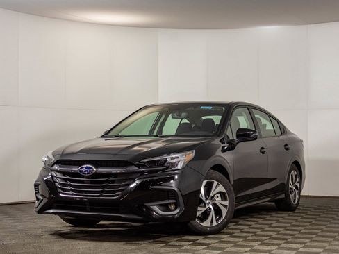 Used 2025 Subaru Legacy Premium image 2
