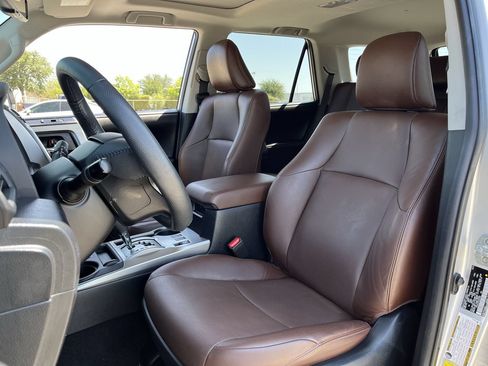Used 2024 Toyota 4Runner Limited AWD/4WD image 23
