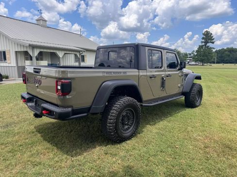 Used 2020 Jeep Gladiator Rubicon AWD/4WD image 4