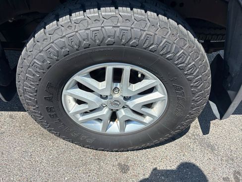 Used 2014 Nissan Frontier SV w/ SV Value Truck Package AWD/4WD image 21