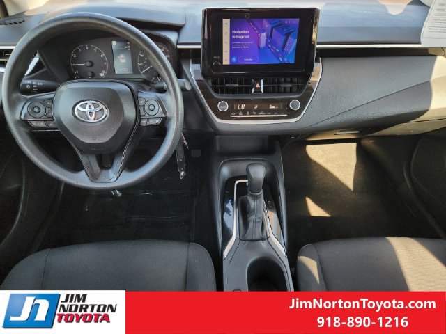 Used 2025 Toyota Corolla LE FWD image 25