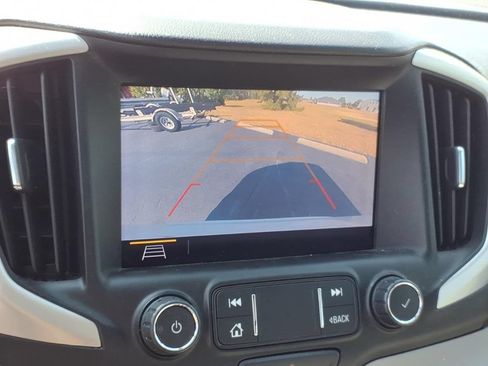 Used 2020 GMC Terrain SLE w/ Driver Convenience Package AWD/4WD image 17