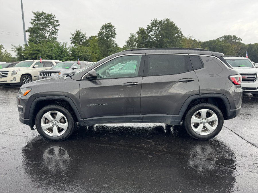 Used 2017 Jeep Compass Latitude w/ Popular Equipment Group AWD/4WD image 2