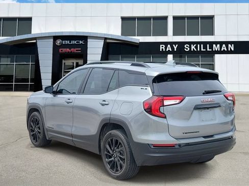 Used 2023 GMC Terrain SLE w/ Elevation Edition FWD image 4