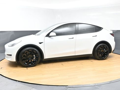 Used 2021 Tesla Model Y Long Range AWD/4WD image 5