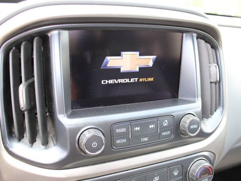 Used 2017 Chevrolet Colorado Z71 AWD/4WD image 15