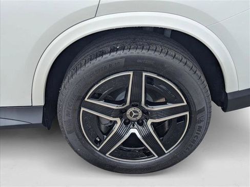 New 2026 Mercedes-Benz GLC 300 4MATIC image 9