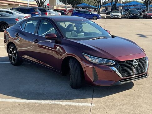 Used 2024 Nissan Sentra SV image 4