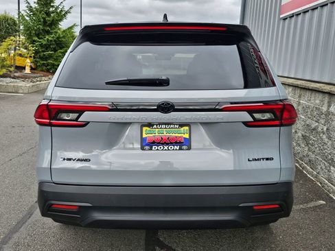 New 2025 Toyota Grand Highlander AWD Hybrid image 4