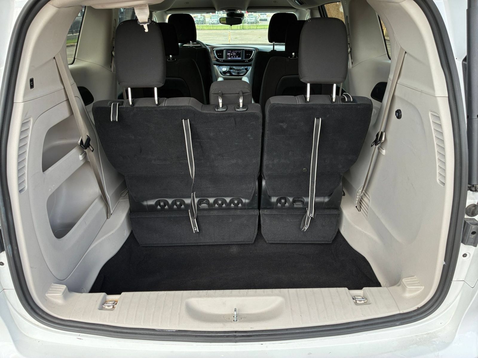 Used 2024 Chrysler Voyager LX FWD image 32