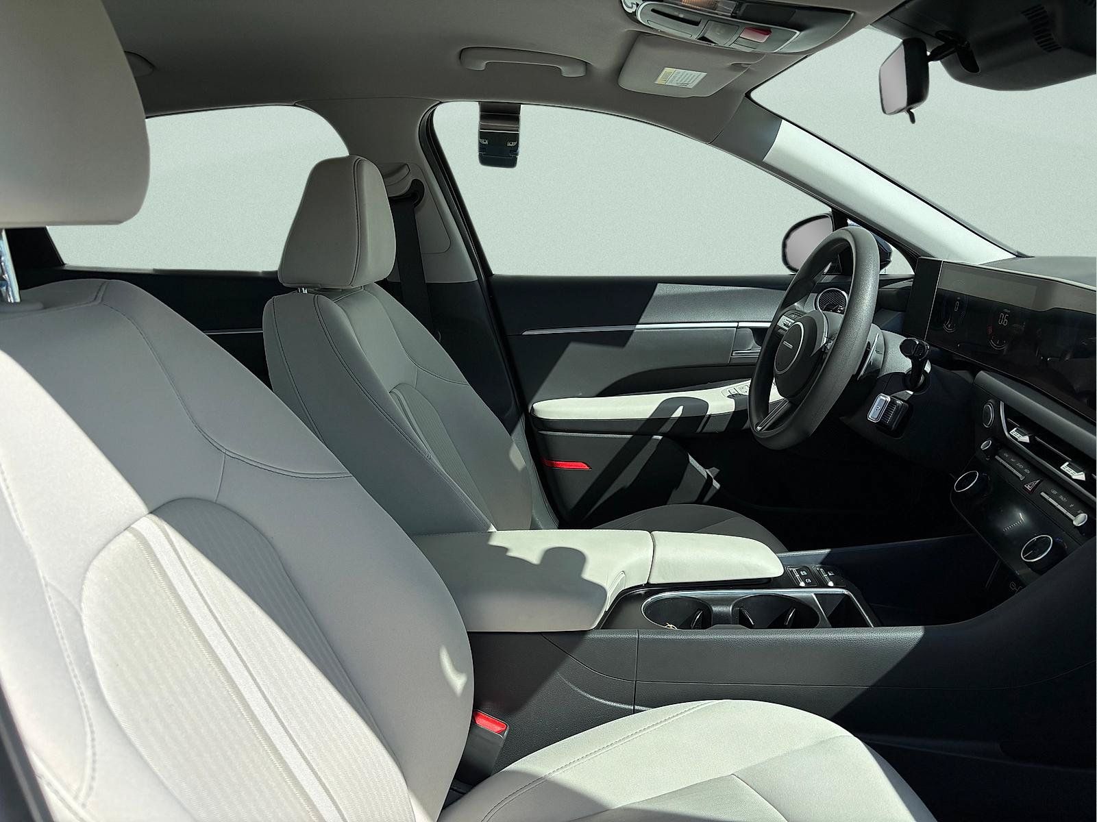 Used 2025 Hyundai Sonata SEL FWD image 34