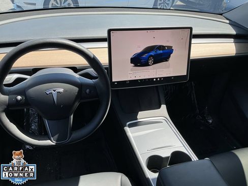 Used 2023 Tesla Model Y Long Range AWD/4WD image 46