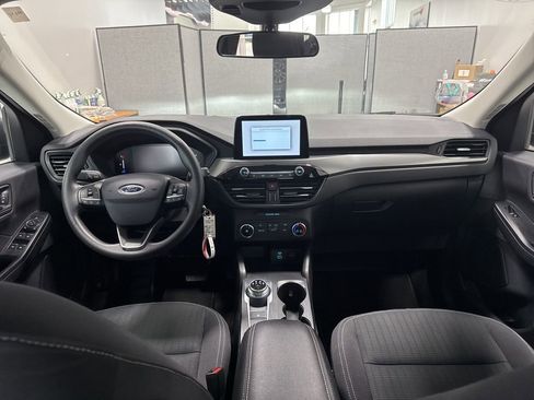 Used 2023 Ford Escape AWD image 3