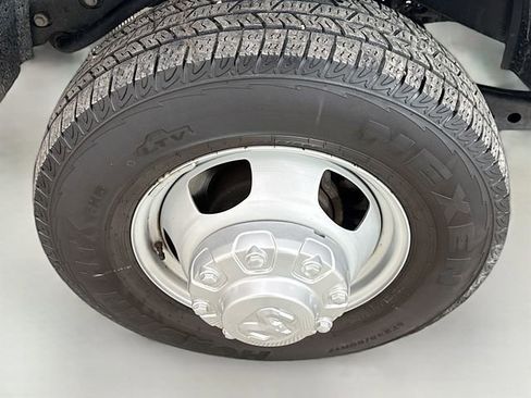 Used 2022 RAM 3500 Tradesman image 25